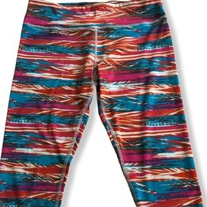 🟢 Zumba Colored Capri Leggings